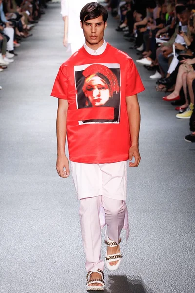 Look 48